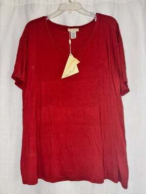NWT Paper Plane Women's Plus Size 2X Red V-Neck Rayon Spandex Short Sleeve Tunic